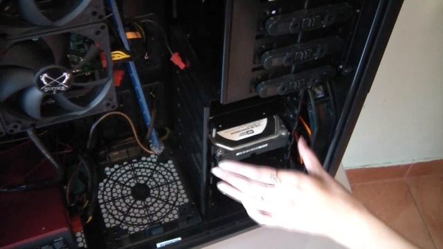 Aerocool XPredator Black Edition смотреть онлайн