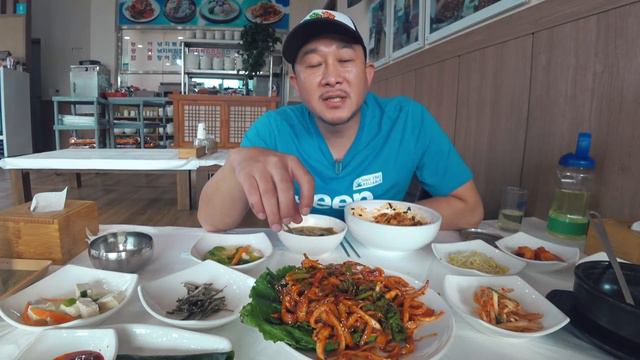 그냥 지나칠 수가 없네요, 무작정 들어가봤습니다ㅋㅋ смотреть онлайн