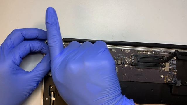 Macbook Air A1466 2013 2014 2015 2017 Motherboard Replacement смотреть онлайн