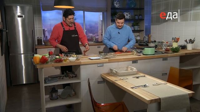 Мексиканский суп с начос и севиче с соусом "Агуачиле" | Дежурный по кухне смотреть онлайн