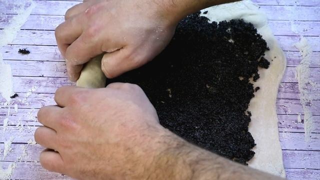 БОМБИЧЕСКИ МАКОВЫЙ РУЛЕТ из слоеного теста. Быстро и просто смотреть онлайн