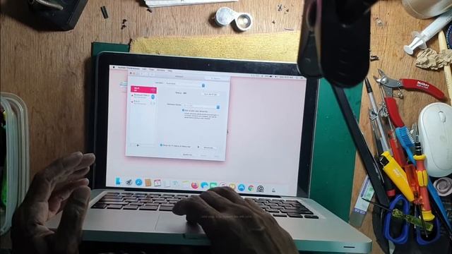 Mackbook Pro 13 Laptop WiFi Problem, No Hardware Installed смотреть онлайн
