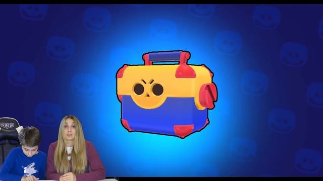 ЭДИК ОТКРЫЛ ВЕСЬ БРАВЛ ПАСС МАМЫ В В БРАВЛ СТАРС Открытие Сундуков в Brawl Starts смотреть онлайн