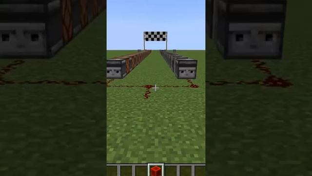 КТО БЫСТРЕЕ? ЛАМПА VS КОЛОКОЛ В МАЙНКРАФТ #Shorts смотреть онлайн