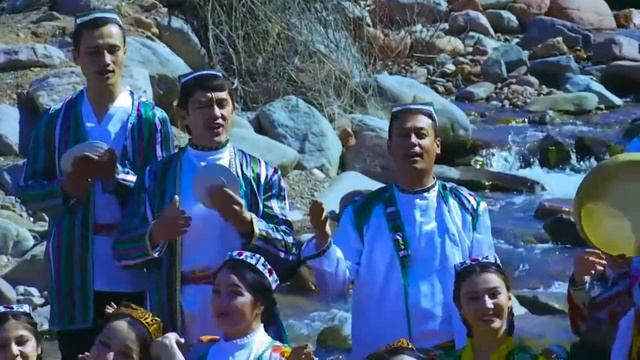 Фольклорный ансамбль "ПАРКЕНТ ЧАШМАСИ" смотреть онлайн