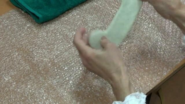 Виртуальный мастер-класс «Сувенирные валенки из шерсти» смотреть онлайн