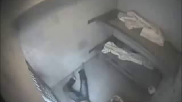 придурок в камере.. смотреть онлайн