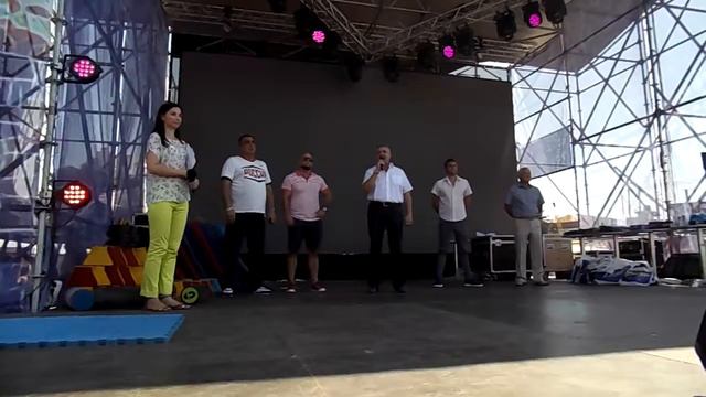ЛДПР-Ялта: День города и День Физкультурника. Поздравление депутата Олега Пихтерёва. Ялта. 12.08.17 смотреть онлайн