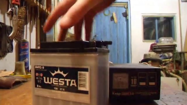 Как зарядить мотоциклетный аккумулятор смотреть онлайн