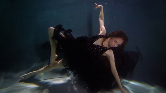 Танец под водой смотреть онлайн