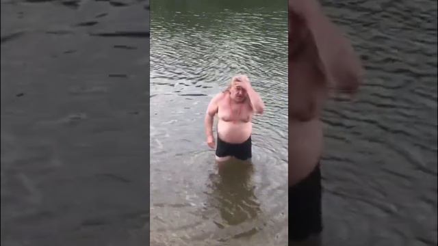 Санбой ныряет в Днепр на съёмках клипа в Смоленске #санбой #пророксанбой #sunboy #санбойтв смотреть онлайн