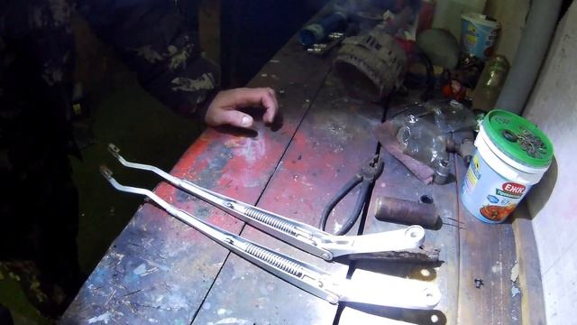 Дворники плохо очищают лобовое стекло? Выход есть! смотреть онлайн