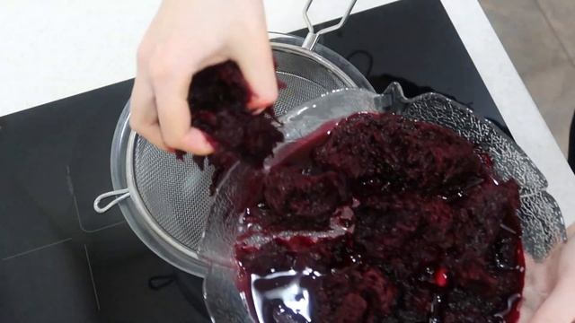 КАК СВЕРНУТЬ САЛАТ В РУЛЕТ #СелёдкаПодШубой смотреть онлайн