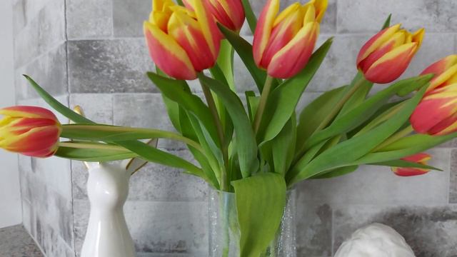 Ingrijirea lalelelor în vază! смотреть онлайн