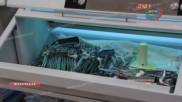 В Дагестане врачи извлекли из-под кожи пациентки живого червя