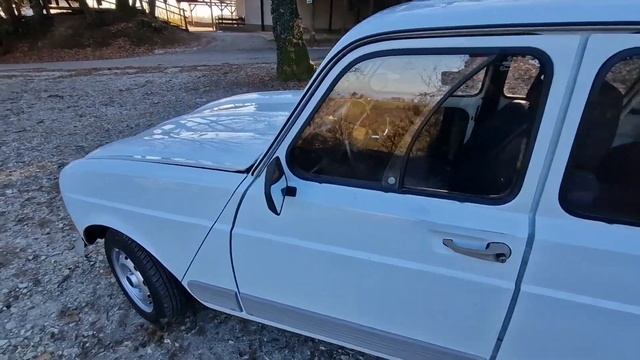 Renault 4 Gtl, 1990 year, beautiful white color, 120 tkm original, Antolković car смотреть онлайн