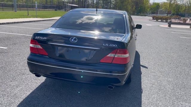 20k-Mile 2005 Lexus LS430 - 1 of 2 смотреть онлайн