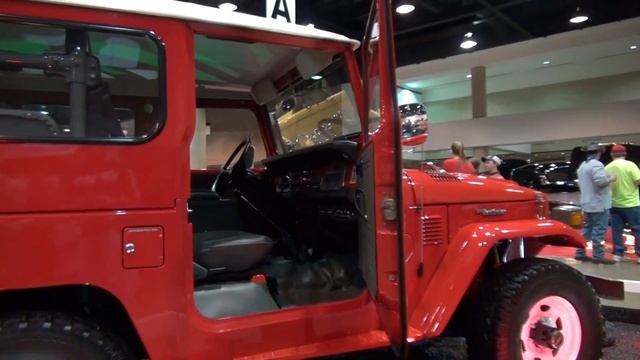 Toyota Land Cruiser FJ40 Walk Around At The World Of Wheels Birmingham 2014