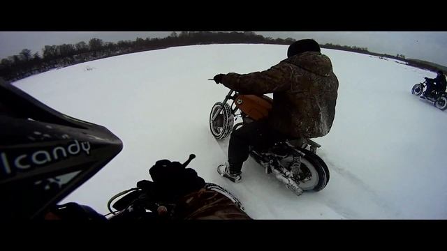 Ледовые покатушки(drift) и падения #IRBISTTR125 #ИЖ #ВОСХОДᴴᴰ смотреть онлайн