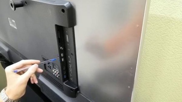 Видеообзор телевизора DOFFLER 65DUS93 со специалистом от RBT.ru