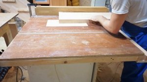 Пазы для подступенков циркуляркой и стамеской. Лестница из бука.