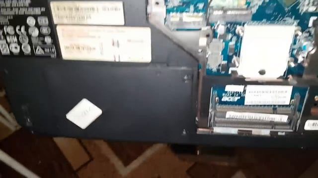 Какой ноутбук можно найти на помойке в глубинке (Рязань в данном случае) смотреть онлайн