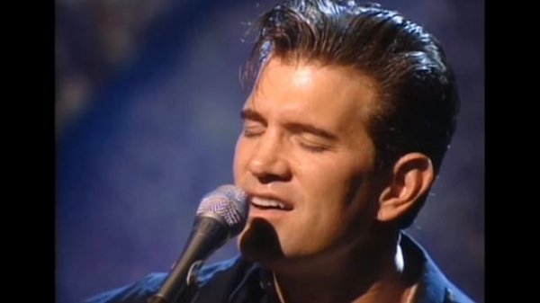 CHRIS ISAAK - "Can't Help Falling In Love With You"