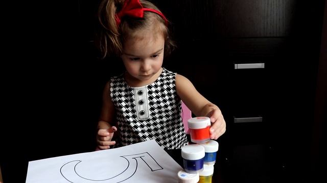 Алиса рисует цифры с блестками. Учим цвета.Развивающее видео для детей. смотреть онлайн