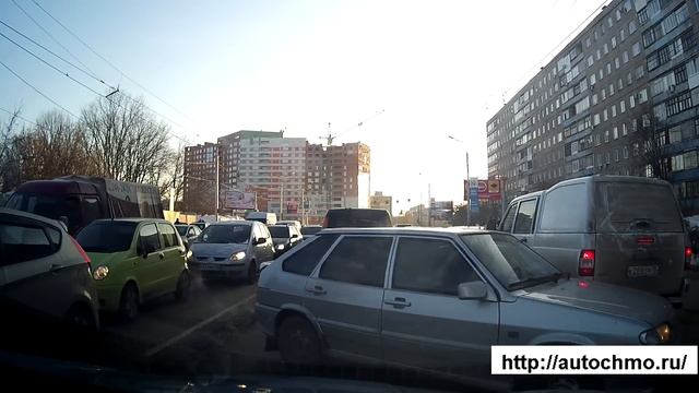 Поворот на 6ти полоске.. ВАЗ 2114. а467нс102 .Уфа. смотреть онлайн
