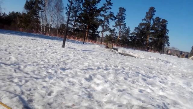 Набережная, надписи на замершем реки. смотреть онлайн