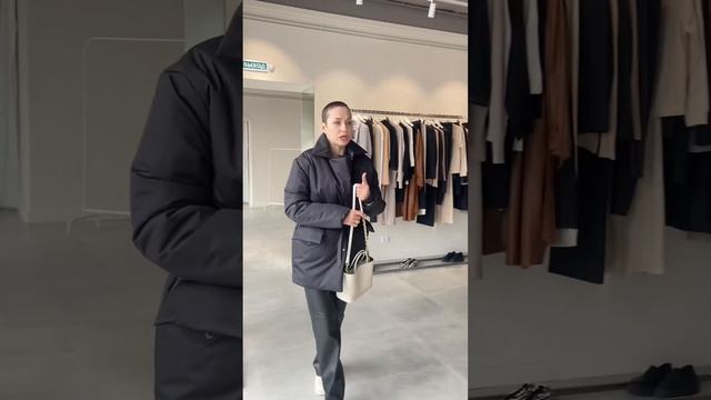 Обзор мультибрендового пространства, в котором представлены российские и иркутские дизайнеры смотреть онлайн