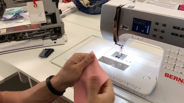 Bernina 330 CLOSEOUT PRICING смотреть онлайн
