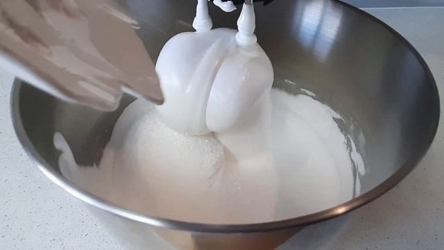 ВАНИЛЬНЫЙ ЗЕФИР НА ЖЕЛАТИНЕ. Без яиц и яблочного пюре.  .Как Приготовить Зефир РУЧНЫМ Миксером ДОМА