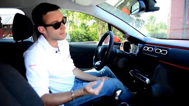 Nouvelle Citroen C3 vs Renault Clio 4 and Peugeot 208 смотреть онлайн