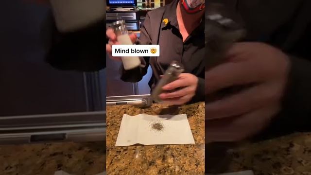 Как правильно пользоваться перечницей и солонкой смотреть онлайн