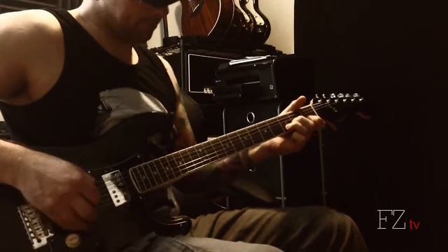 Fender Classic Player Stratocaster HH смотреть онлайн