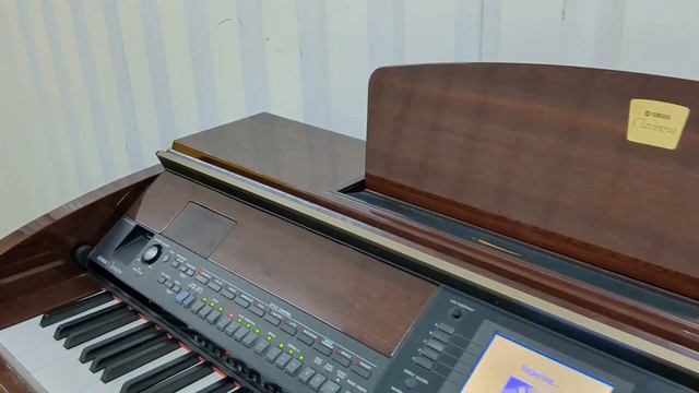 Yamaha Clavinova CVP-403PM in polished glossy mahogany with matching stool stock number 22359 смотреть онлайн