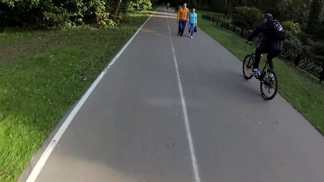 ВЖУХ! Ботанический сад за 50 секунд на велосипеде смотреть онлайн