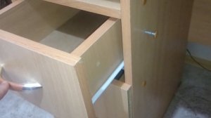 Защита выдвижных ящиков от детей своими руками.