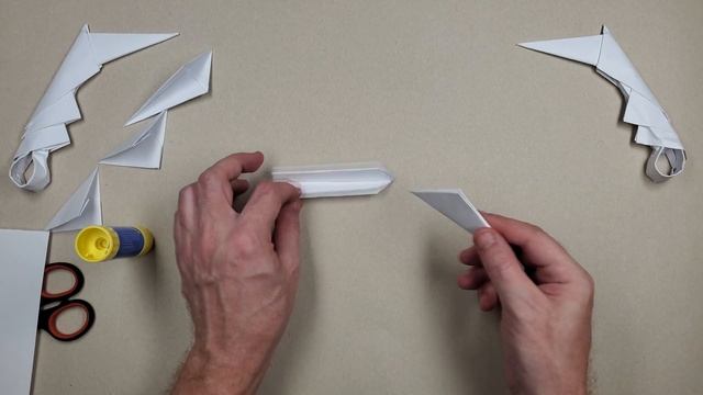 DIY - How to make KARAMBIT from A4 paper смотреть онлайн
