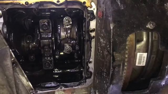 Лопнул коленвал Cat 434 Perkins 1104 Cat 3054