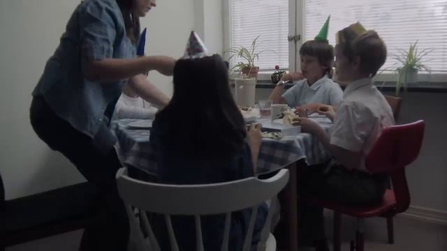 "(Ingen vill komma på) Jerrys barnkalas" Svensk kortfilm inspelad i Malmö ENG SUBS смотреть онлайн