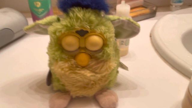 kiwi Furby смотреть онлайн