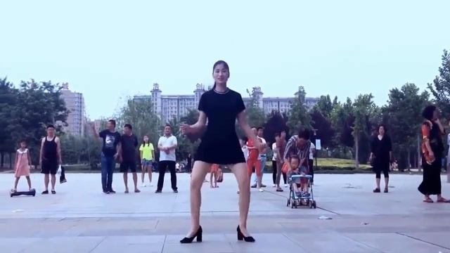 Shuffle Dance Music. Шикарный Шафл от красавицы Цинцин смотреть онлайн
