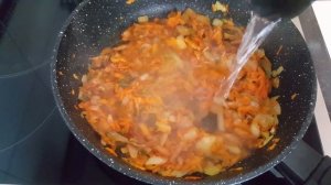 Пельмени тушеные с овощами. Приготовление пельменей на сковороде: оригинальный способ.