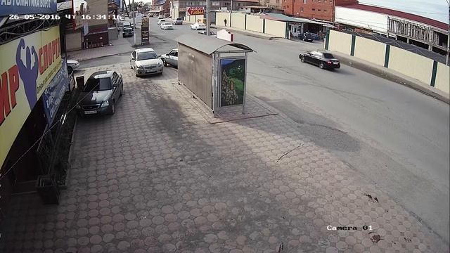 HiWatch DS-T226 2.8-12mm День Авто Люди