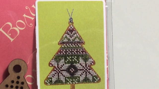 Летние покупки. Вышивка бисером и крестом.