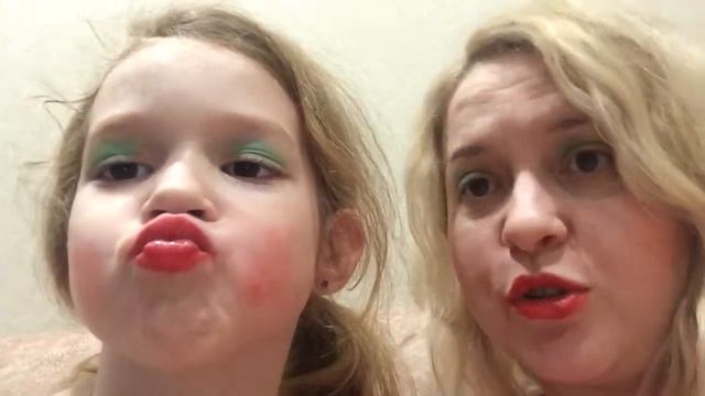 Берегитесь красотки Викуля умеет красить губы смотреть онлайн