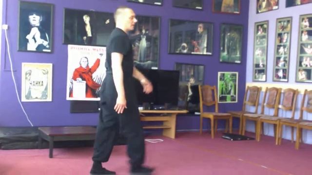 КУВЫРОК НАЗАД ЧЕРЕЗ ПЛЕЧО ИЗ ПОЛОЖЕНИЯ СТОЯ смотреть онлайн