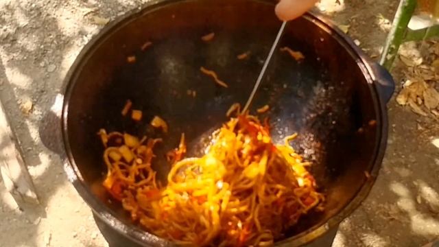 УЙГУРСКИЙ ЖАРЕНЫЙ ЛАГМАН (БОСО) КОВУРМА ЛАГМАН ТАЙЁРЛАШ/. 2.0 мугбан